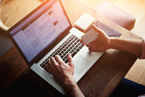 Read more about the article 7 Credit Card Payment Processing Tips for Small Businesses