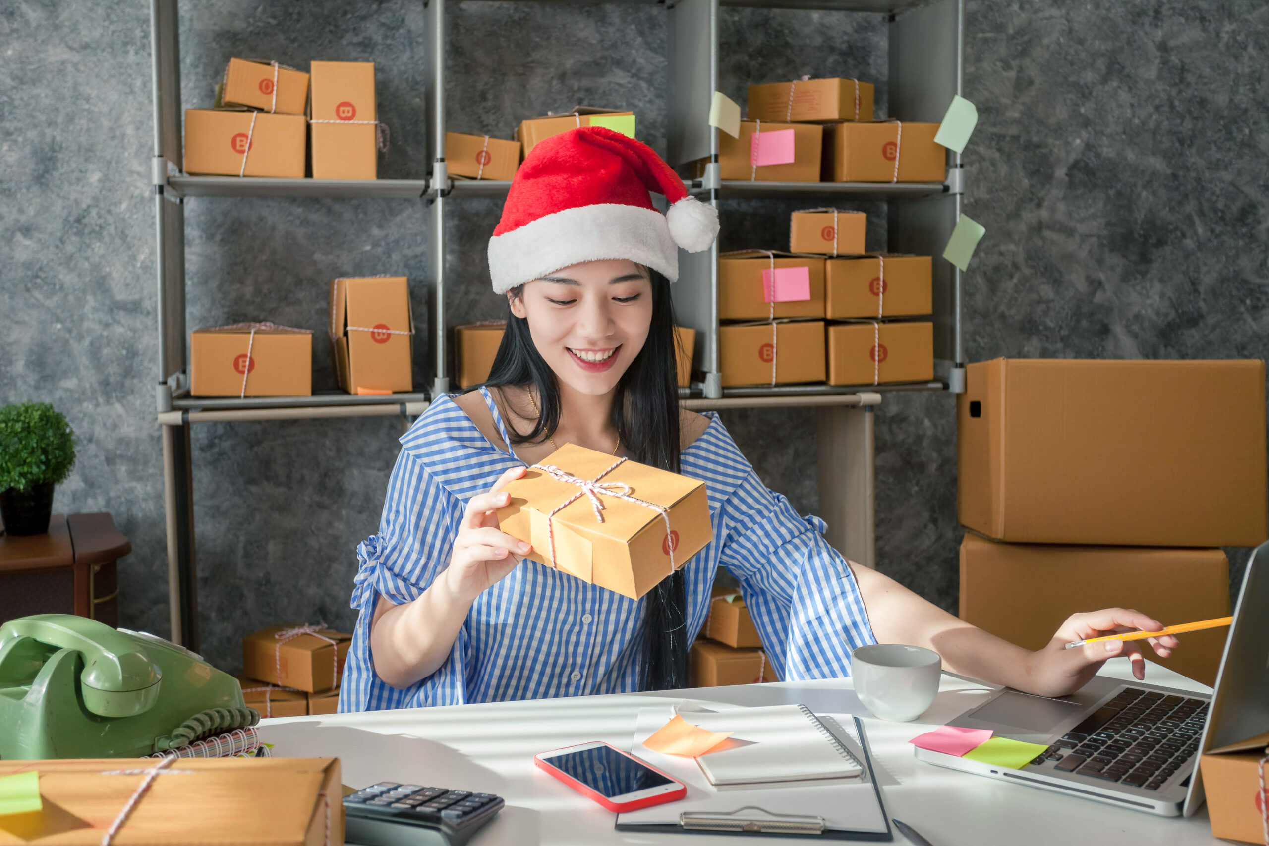 Read more about the article Helpful Tips To Prepare Your Small Business For The Holidays