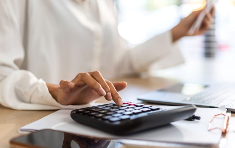 Read more about the article How Credit Card Refunds Impact Processing Fees